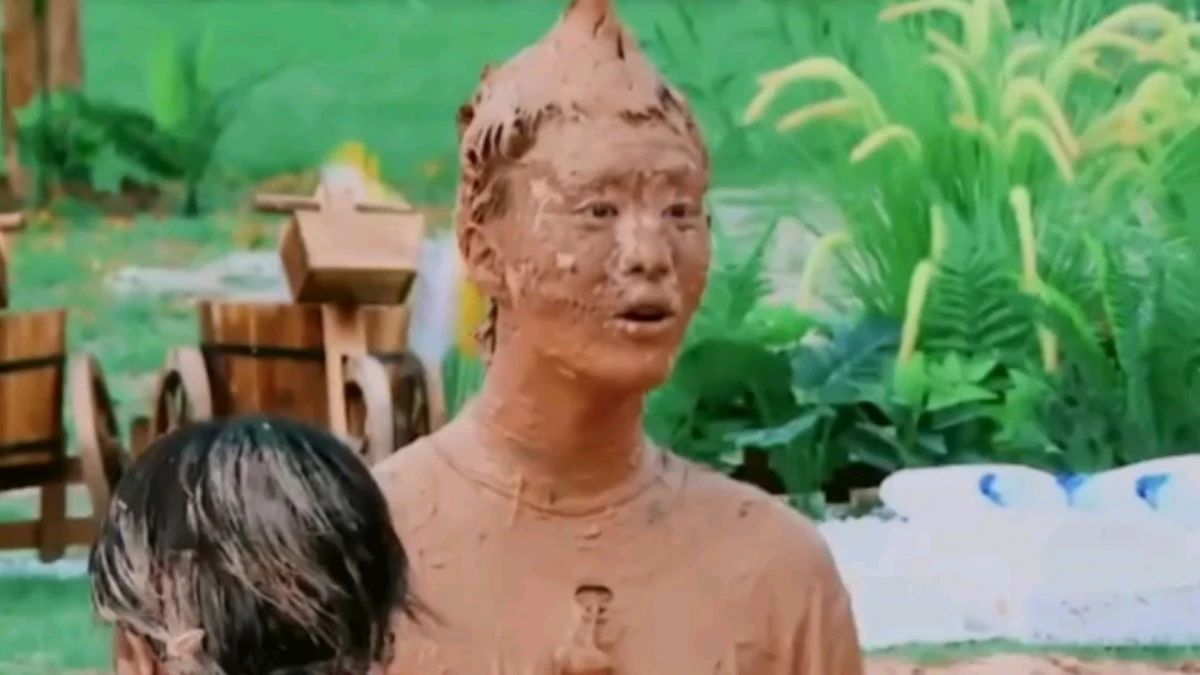 JK少女深陷泥潭，拼尽全力无法挣脱！可给LSP们看爽了！