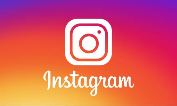Instagram是一款非常好用的附带社交的相机app，玩家们可以通过ins提供的相机滤镜来拍摄好玩的卡通动漫角色，玩家可以把拍出来的照片通过Instagram来上传，同样玩家也可以通过ins来查看全世界用户分享的好玩的照片。