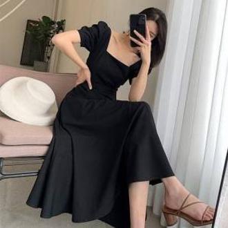 可甜可盐茶歇法式赫本风初恋小个子辣妹红色吊带连衣裙：夏日必备单品，如何驾驭这件“红”?