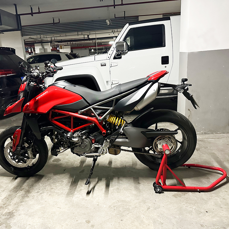 杜卡迪Panigale V4街霸单摇臂！原厂CORSE起车架到底有多香？这波不冲真的亏了！