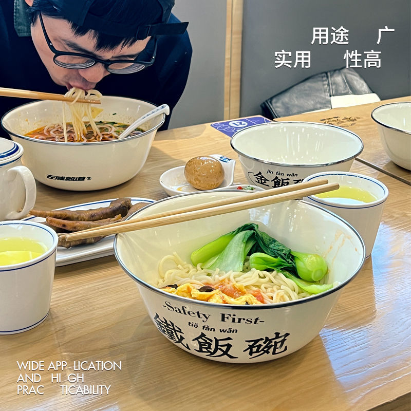 老式搪瓷盆带盖子，复古风潮来袭，厨房里的新宠儿