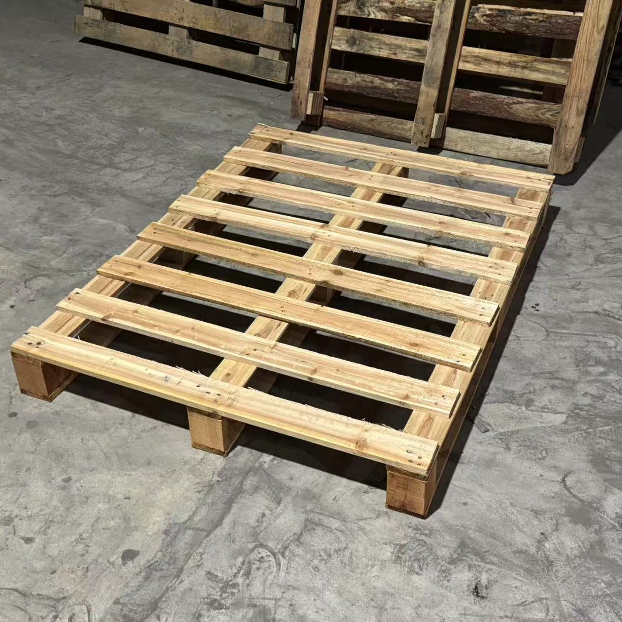 定制专用叉车托盘：实木托盘的仓储革命，全新仓库卡板物流必备神器！