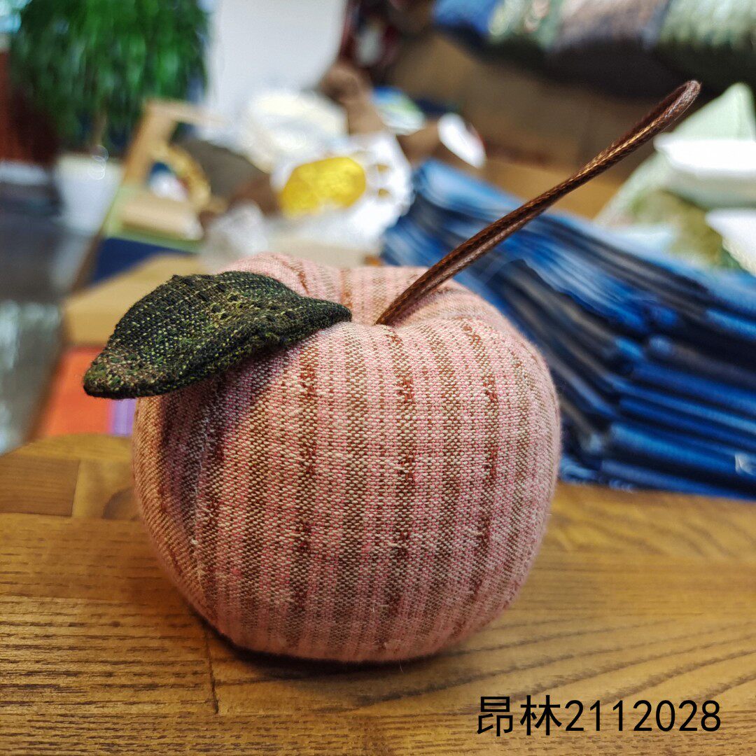 如何利用手工DIY拼布艺苹果材料包打造家居装饰品？