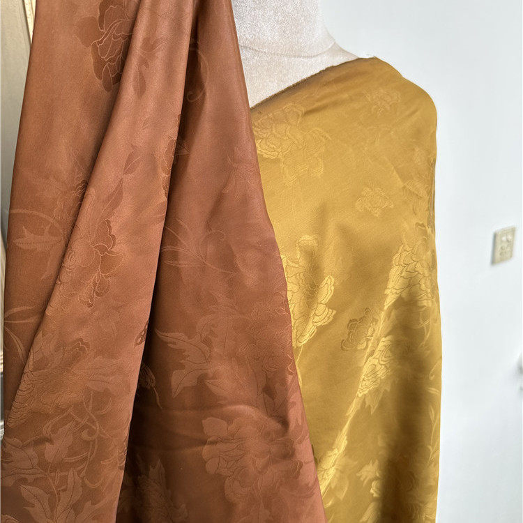 顺德红云纱：穿越千年的丝绸之美，探寻100%桑蚕丝的奥秘