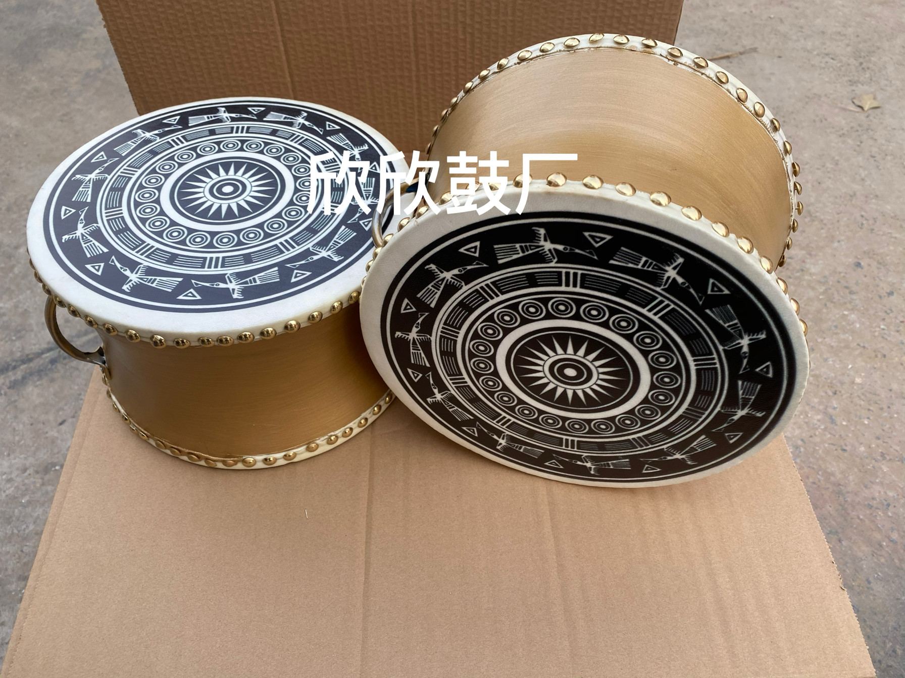 广西壮族铜鼓有什么特点？如何选择适合舞蹈表演的道具铜鼓？