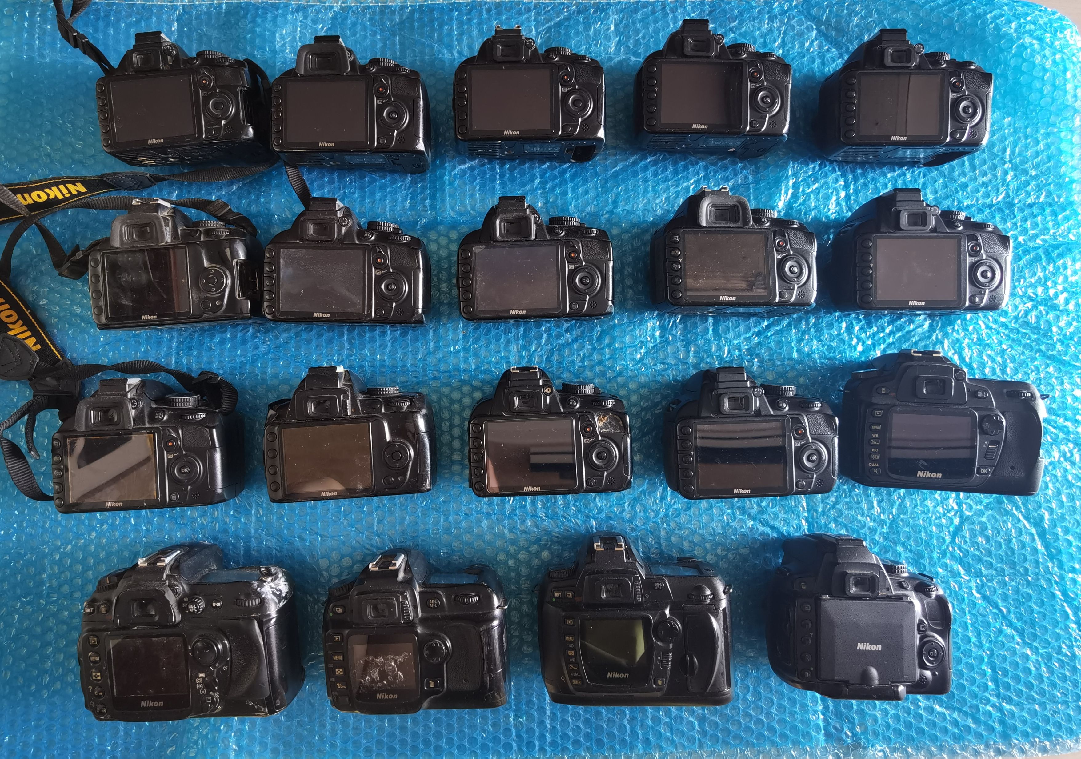 报废相机尼康单反相机D50/D70s/D80/D90/D3000/D3100/D3200/D5000：老相机迷的收藏秘籍，如何鉴定与修复？