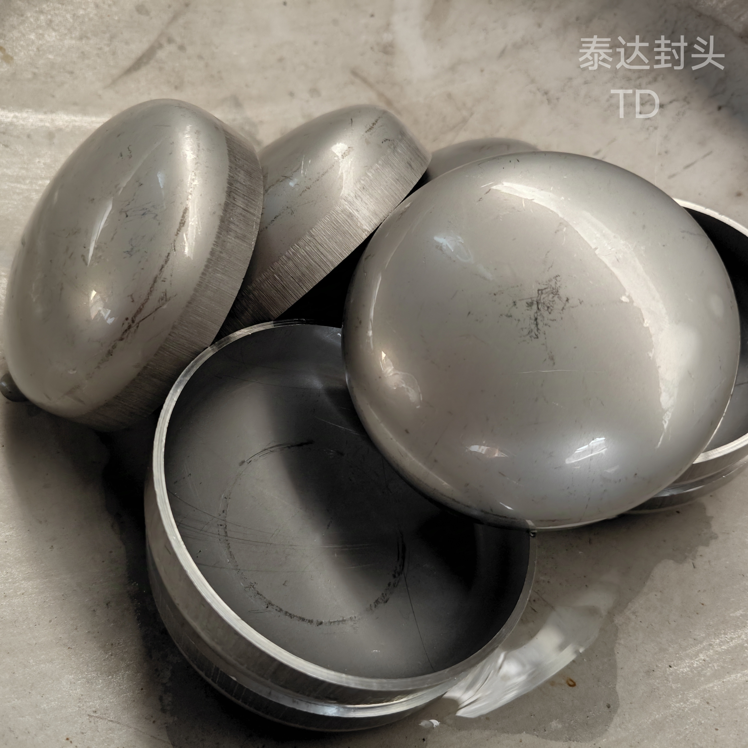 304不锈钢椭圆封头焊接管帽：工业级品质，内外镜面抛光现货，打造完美密封！️✨