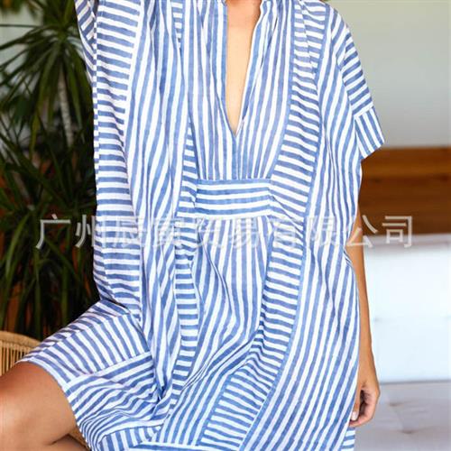 Striped Sleeve Short V-Neck Loose Vacation Beach Dress: 海边度假的时尚必备！️