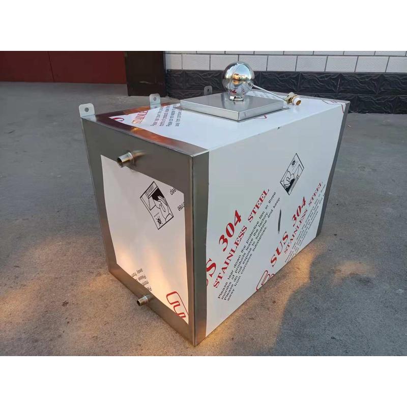 304不锈钢水箱壁挂式定制家用厨房储水桶屋顶太阳能方形水塔，真的太香了！