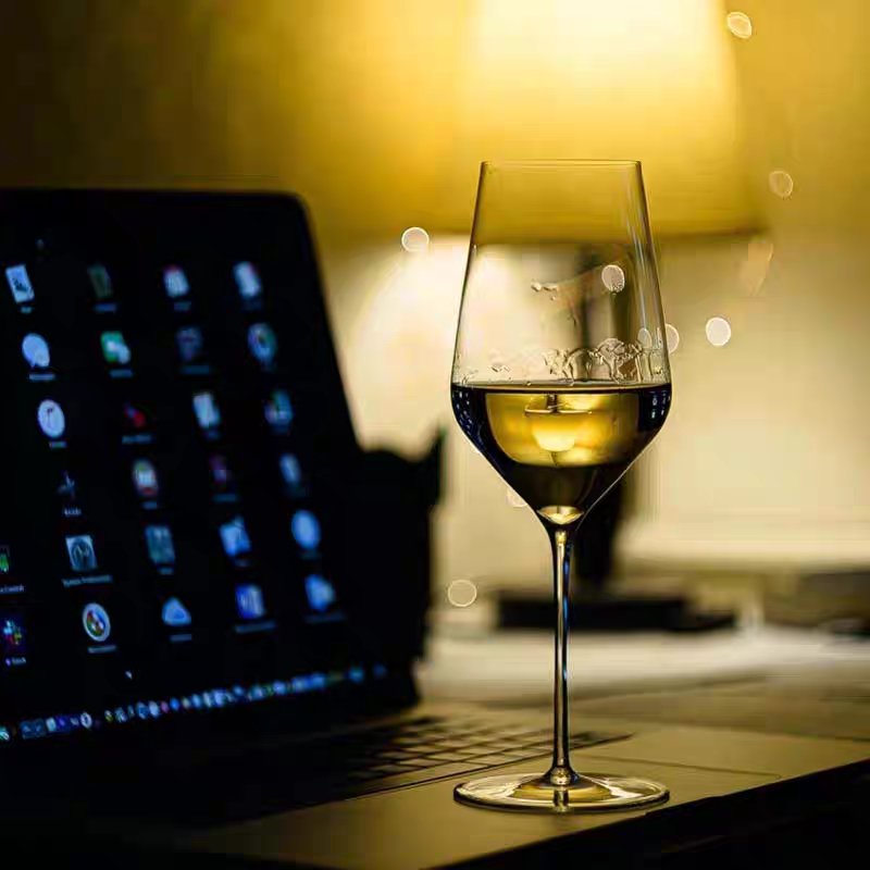什么样的葡萄酒杯最适合2026年的品酒潮流?