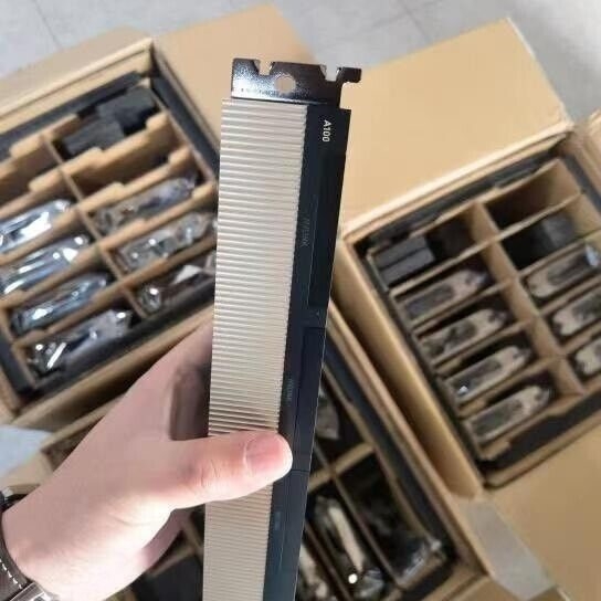 无敌了！H100英伟达显卡价格揭秘，打工人疯狂点赞，搞钱必看