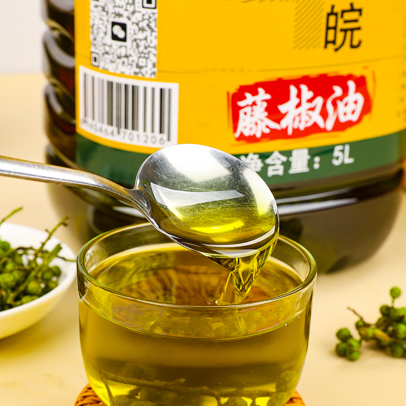 麻辣诱惑：揭秘红花椒油、藤椒油、青花椒油、麻油的商用桶装秘密！