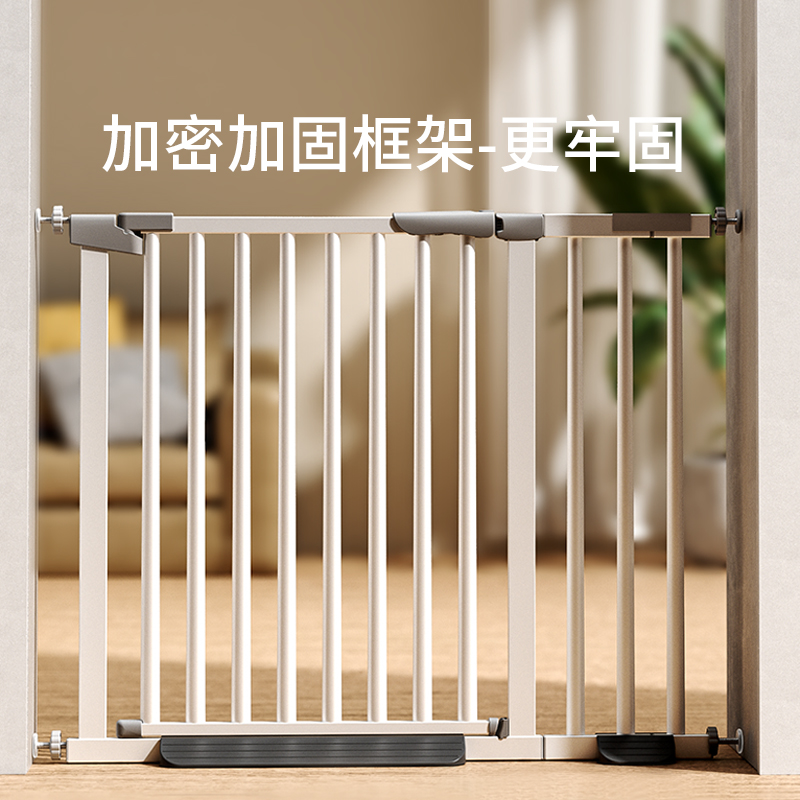 楼梯口安全守护神：宝宝围栏与宠物隔离门的全面解析