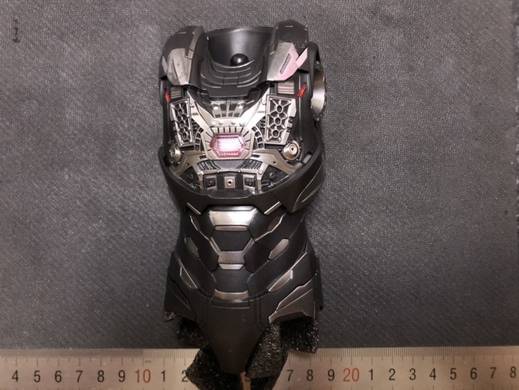 全新现货HotToys HT 1/6复仇者联盟 钢铁侠MK7+托尼 开甲版MMS718：收藏级战甲，钢铁侠迷必入神器！
