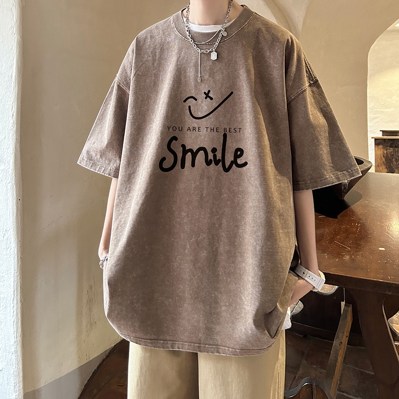 巴黎世家衣服多少钱？揭秘潮牌价格背后的故事！