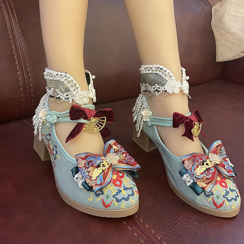 小僵尸的六芒星洛丽塔手作鞋：中华风圆头布鞋与高跟鞋的完美融合