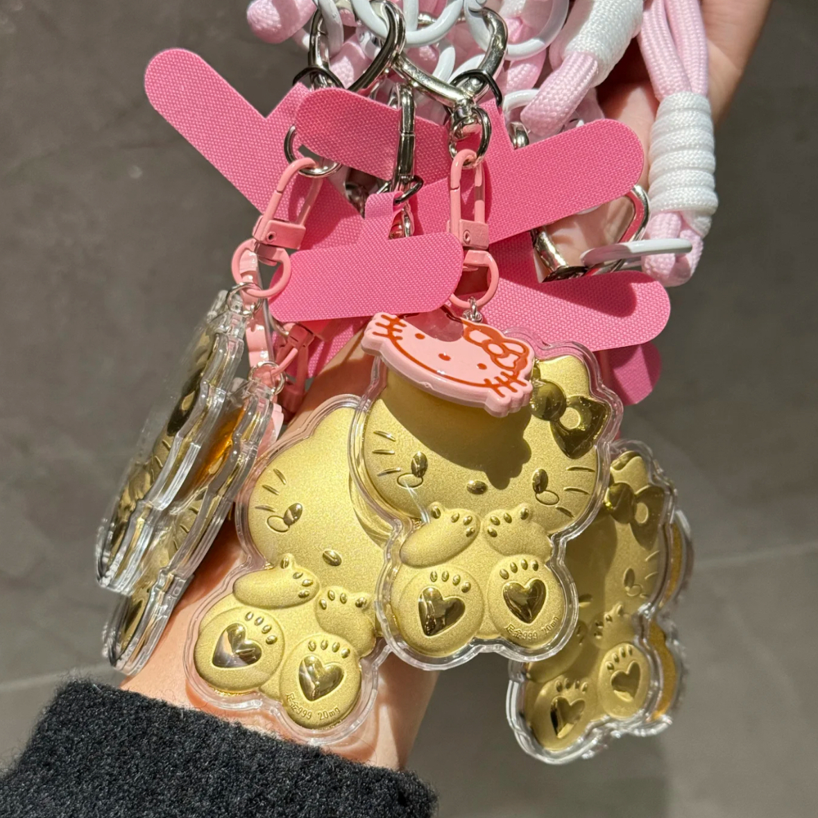 足金999黄金Hello Kitty手机链！小可爱挂件太戳我了！送礼必备！✨