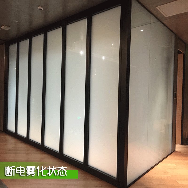 通电雾化玻璃浴室门：如何挑选适合自己的智能调光膜？