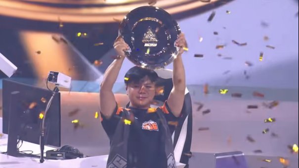 终于证明自己！国人街霸6世界杯夺冠