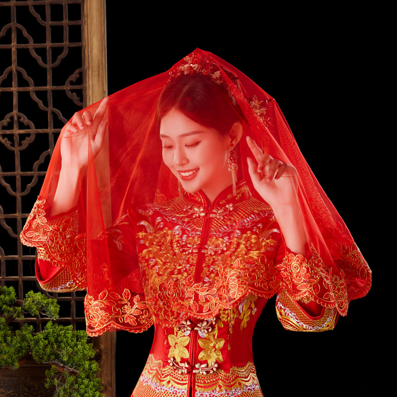红盖头结婚新娘中式婚礼刺绣花高档红色秀禾服喜帕头巾加大盖头纱：传统与时尚的完美邂逅