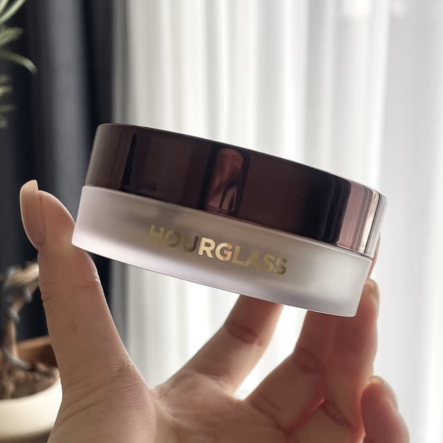 Hourglass柔纱黄金散粉10.5g：定妆神器，持久持妆的秘密武器✨