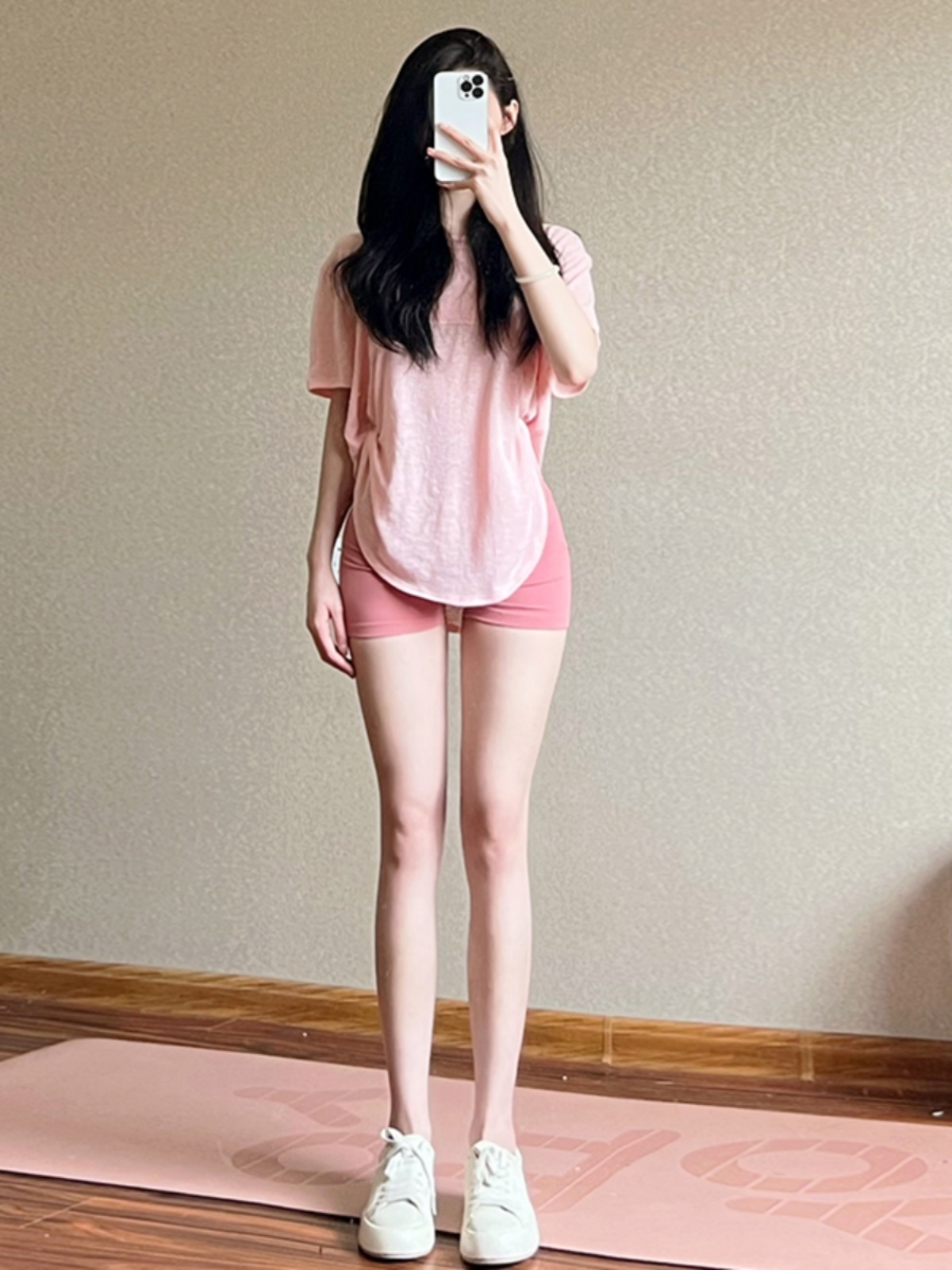 LULU VURU瑜伽服上衣：女性运动新风尚，修身显瘦的秘密武器