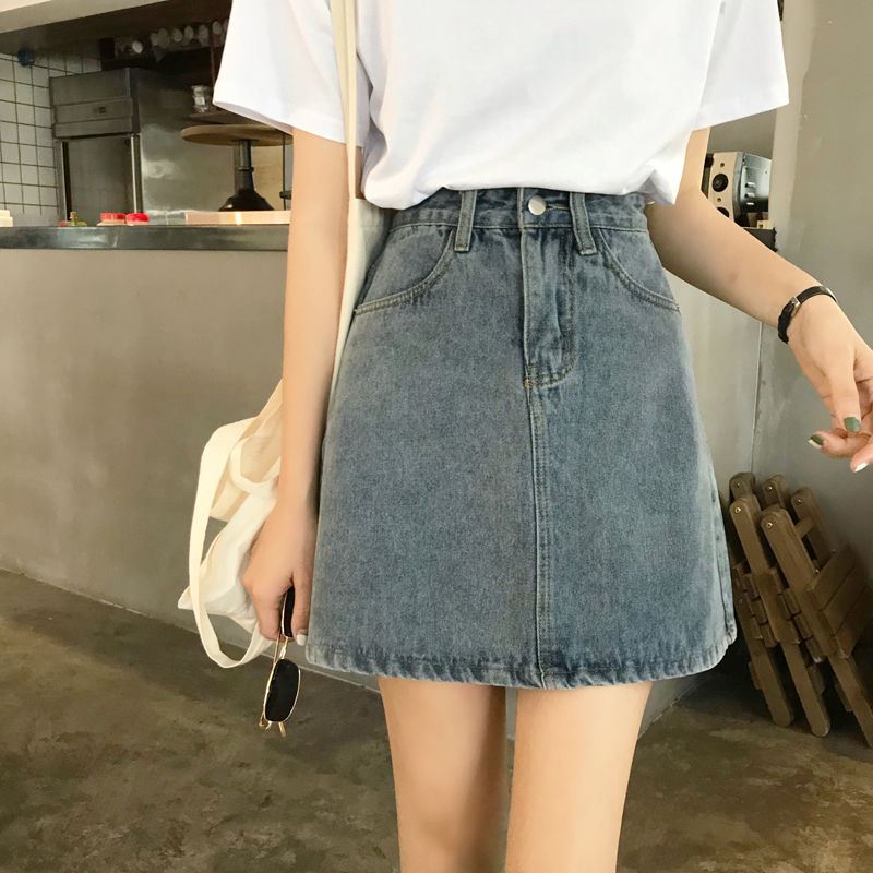 高个子女生穿短裙好看还是长裙？如何选择适合自己的裙子？
