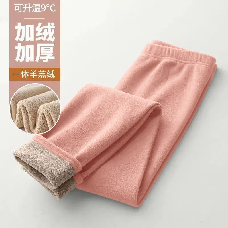 冬季保暖神器：东北大码特厚羊羔绒小脚裤，让寒冷远离你的脚步！