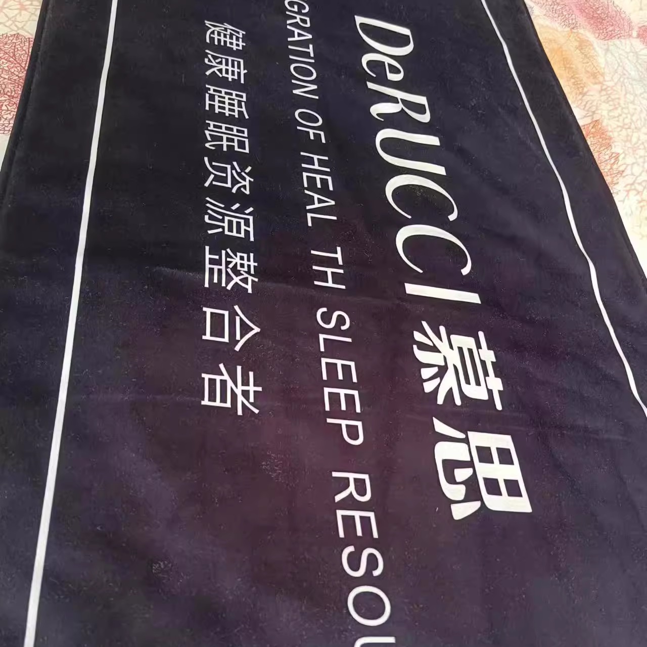 定制logo牛奶绒布床尾巾：让家更有温度的奢华享受✨
