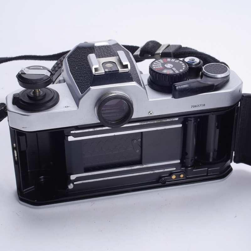 尼康 NIKON FM2 银黑胶片相机：复古摄影神器，专业套机，早入手早享受！