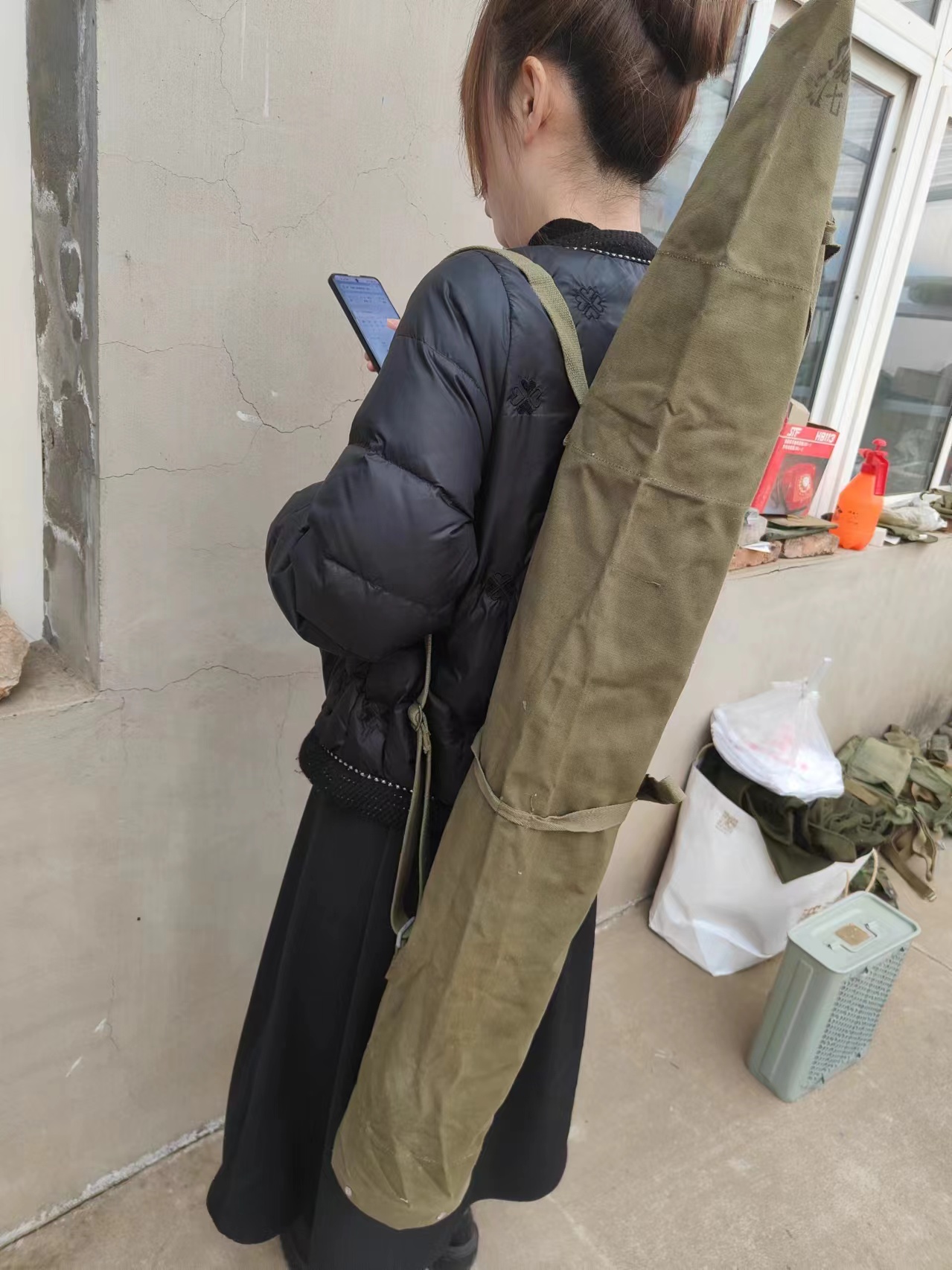 70年代复古风潮来袭！军绿色帆布脚架包，垂钓渔具的最佳伴侣！