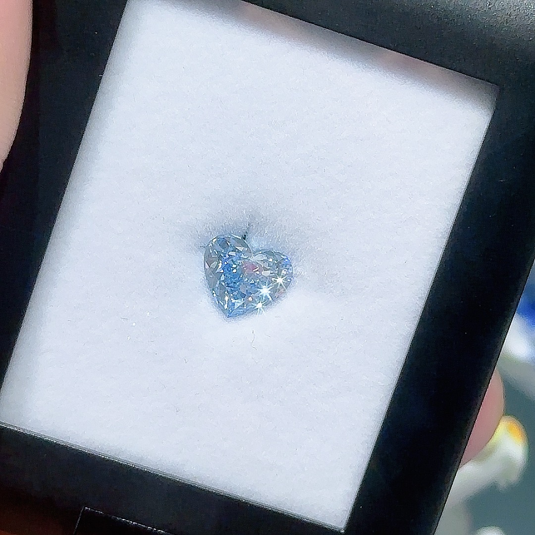 乐钻珠宝IGI 3.03ct FIB VS1 心形浓彩蓝培育钻石：真爱的璀璨之选