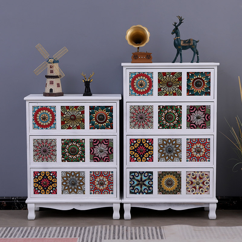 木质美学与功能的完美结合：多功能阳台收纳柜走进生活