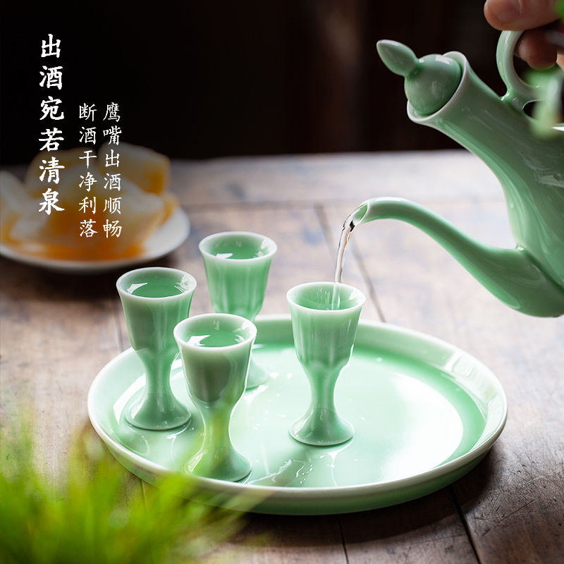 中式酒具套装：让每一滴酒都温暖人心，半斤黄清白酒的完美伴侣！