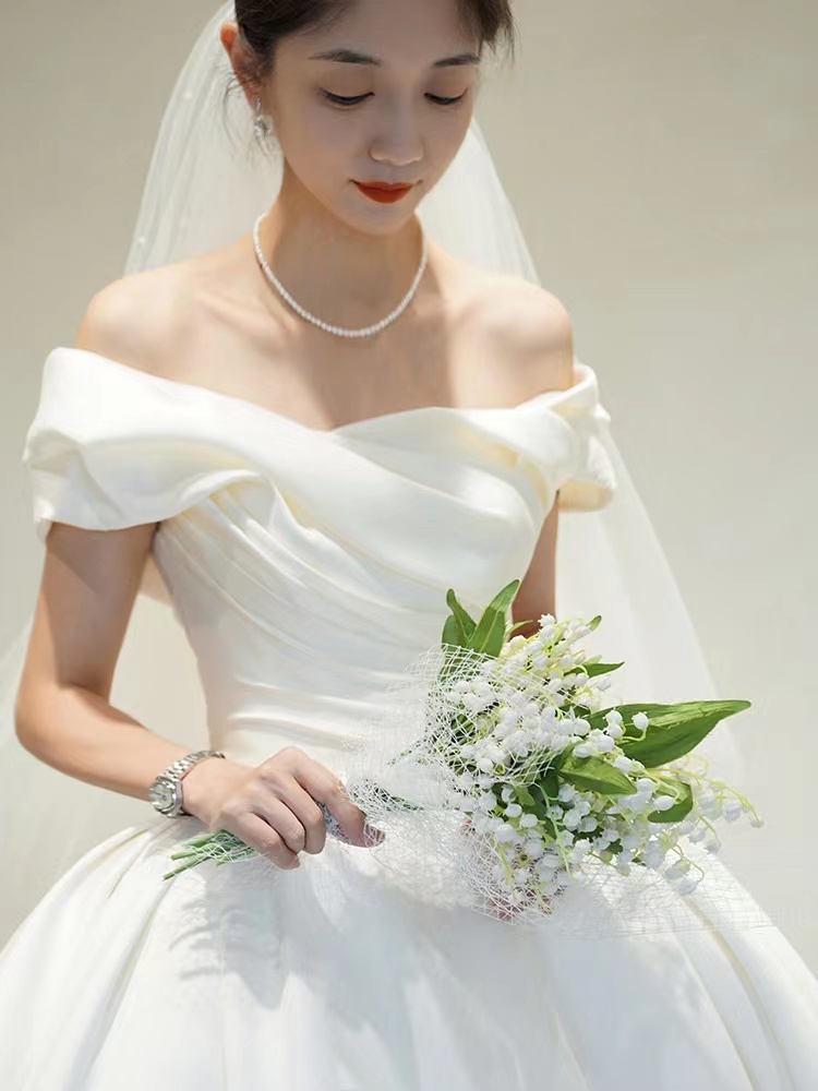 法式婚纱2025新款：小个子新娘也能拥有的奢华大拖尾高定款主纱！