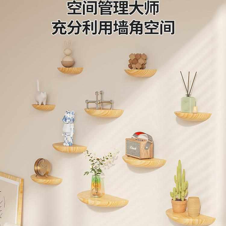实木中式墙上置物架：打造东方美学空间，客厅背景的艺术升级