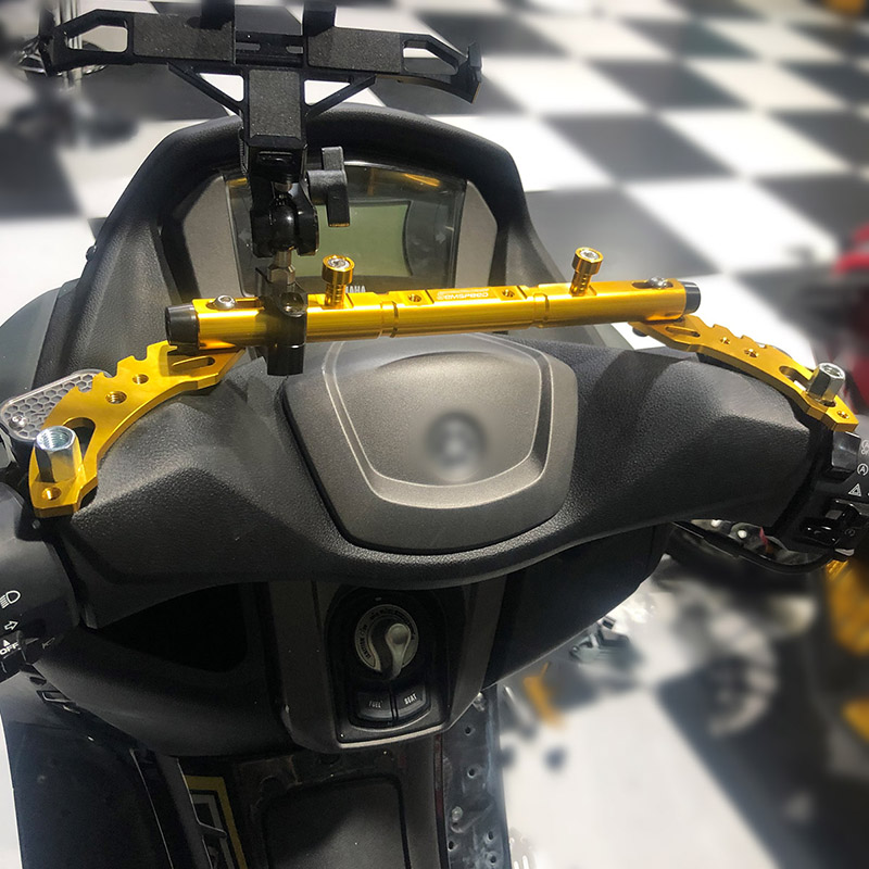 适用PCX160手机架ADV佛沙350 UHR150拓展横杆NMAX155风挡平衡杆：摩托车改装必备神器，解锁骑行新姿势！