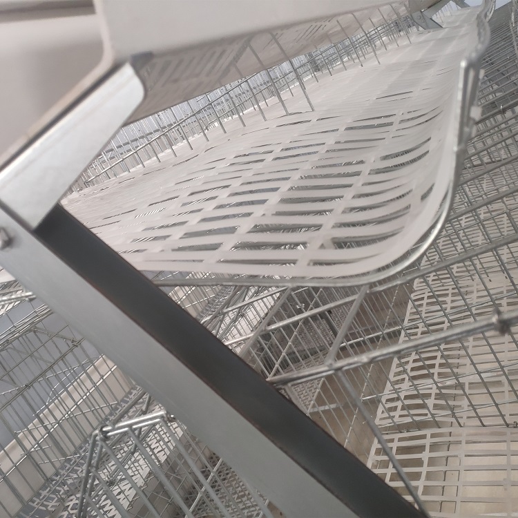 纯原料塑料种鸡笼垫网笼底塑料接蛋网鸡笼底塑料网片塑料鸡脚垫：如何选择适合的鸡笼配件？