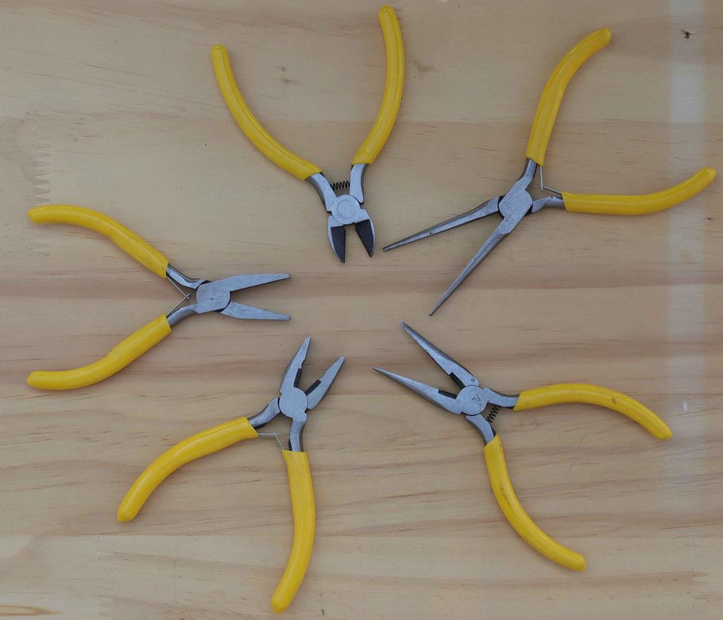 南冶NANYE多功能钳子：专业工具，轻松搞定各种小工程