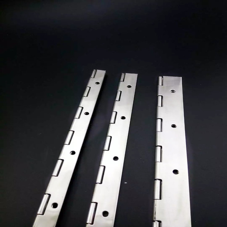 304不锈钢长排合页排铰链：1.8米钢琴柜门铰链，现货可定制长度，优雅开启新境界！