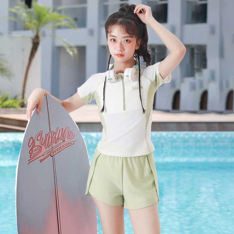 女大童泳衣2025新款：守护夏日清凉，让每个女孩都能自信戏水！