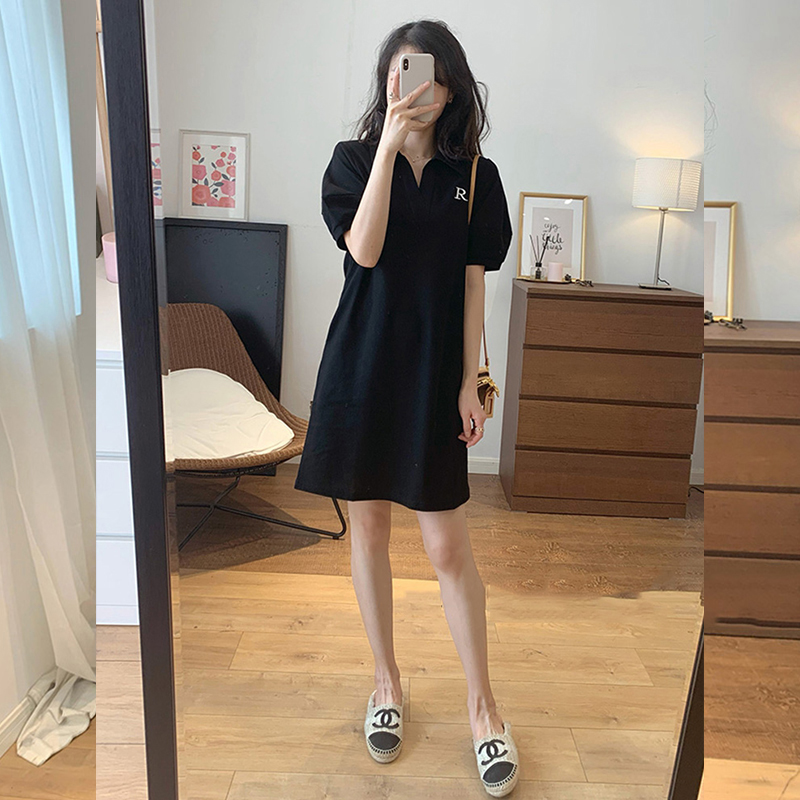 2023美式Polo短袖t恤变装指南，小众洋气显瘦小黑裙如何玩转新潮流？