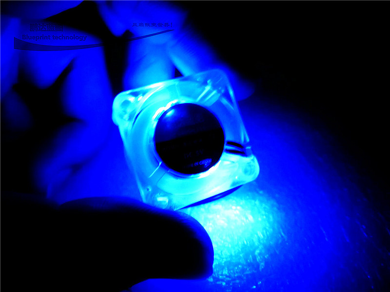 微京多透明显卡风扇：给你的游戏设备降温新姿势！