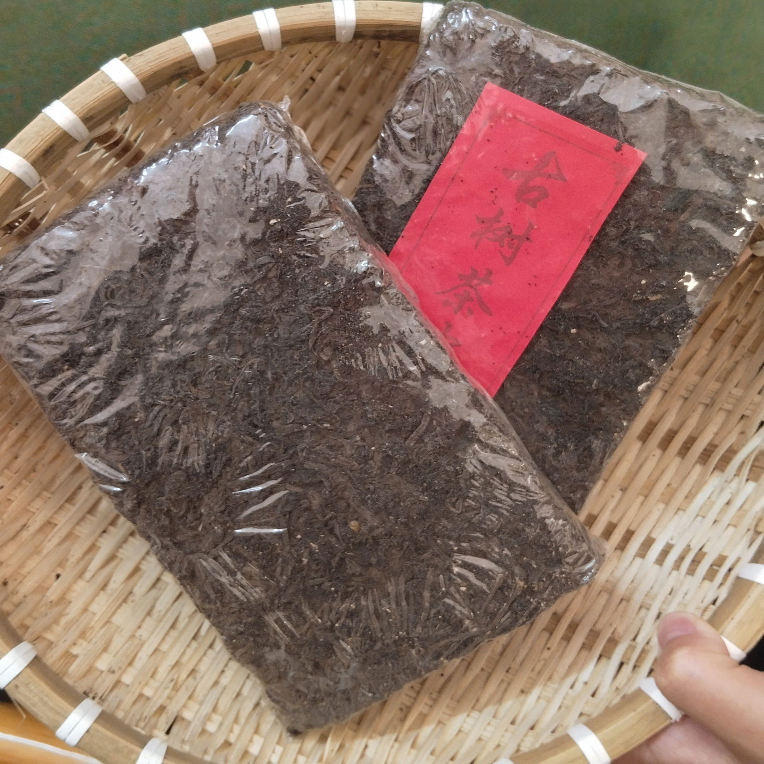 八十年代经典龙珠茶六堡茶：筛出时光的甘甜，品味岁月的精华