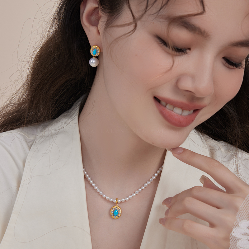 月亮是海·进阶审美高级素面美松石复古拉丝耳钉吊坠贝母耳钉：复古美学与现代时尚的完美碰撞