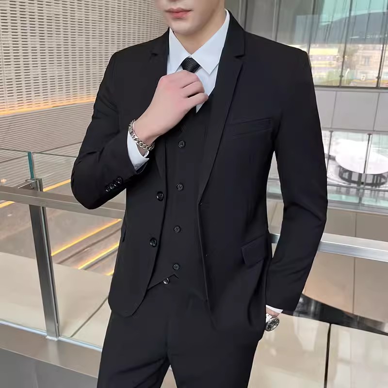 男士修身商务休闲西服套装：韩版新郎礼服，伴郎西装外套，如何选择你的理想正装？