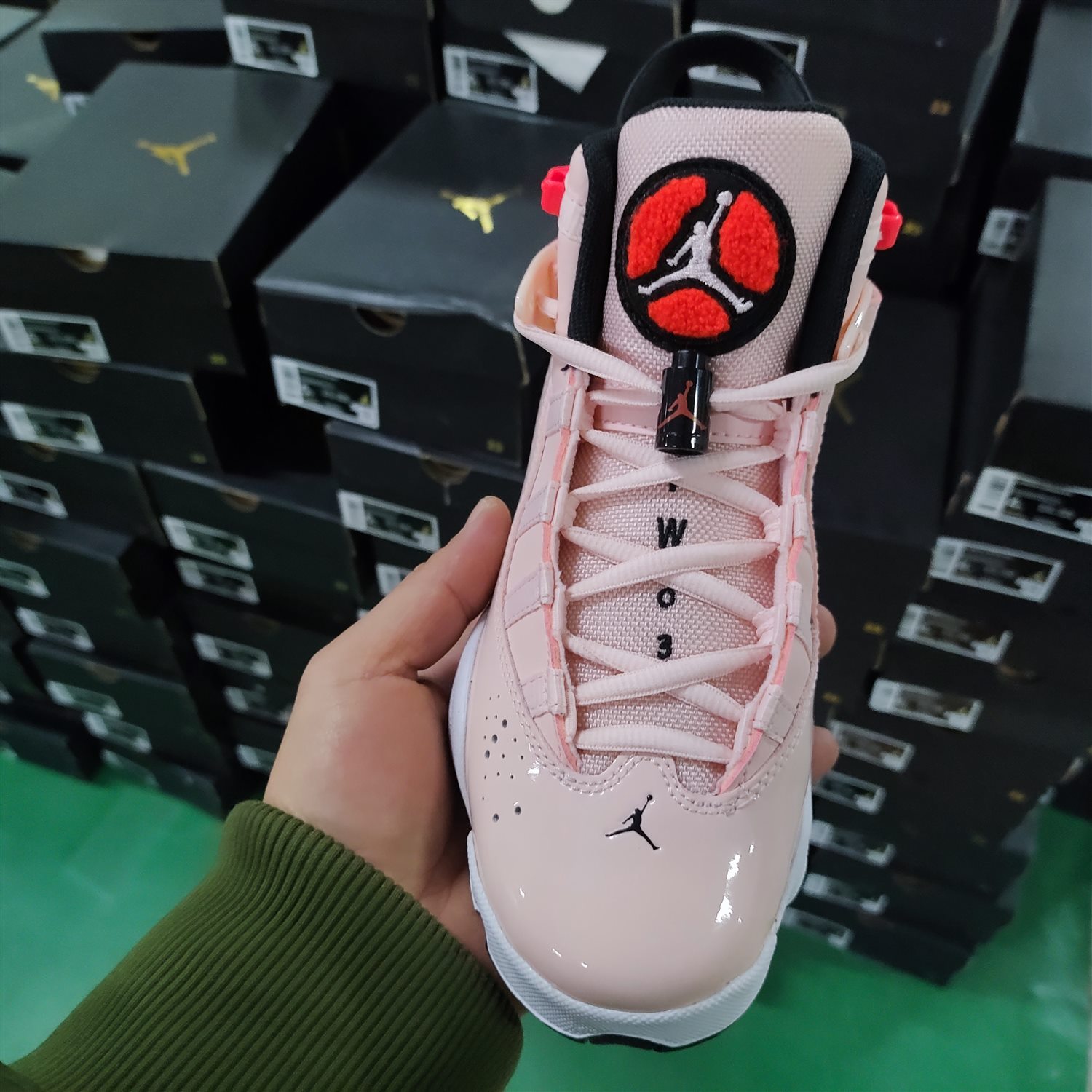 Nike Air Jordan 6 Rings GS：复古潮流，女神必备的篮球鞋