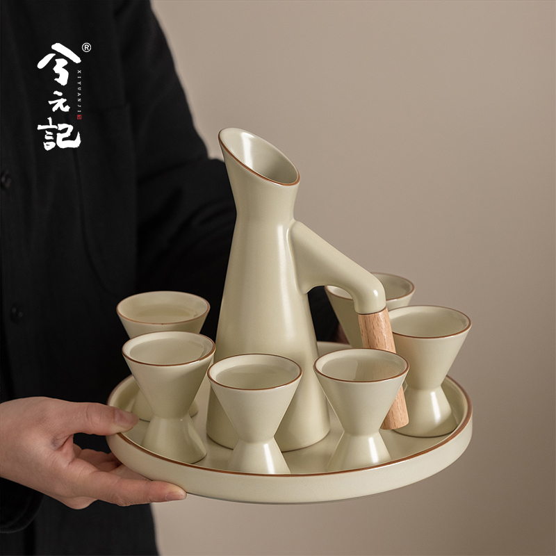 陶瓷汝窑白酒杯酒具套装：精致礼盒里的品味传承，定制专属伴手礼