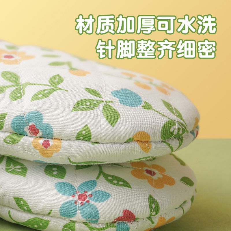 英国隔热防烫手套：厨房烘焙新宠，不怕热不怕烫，轻松搞定烤箱难题！