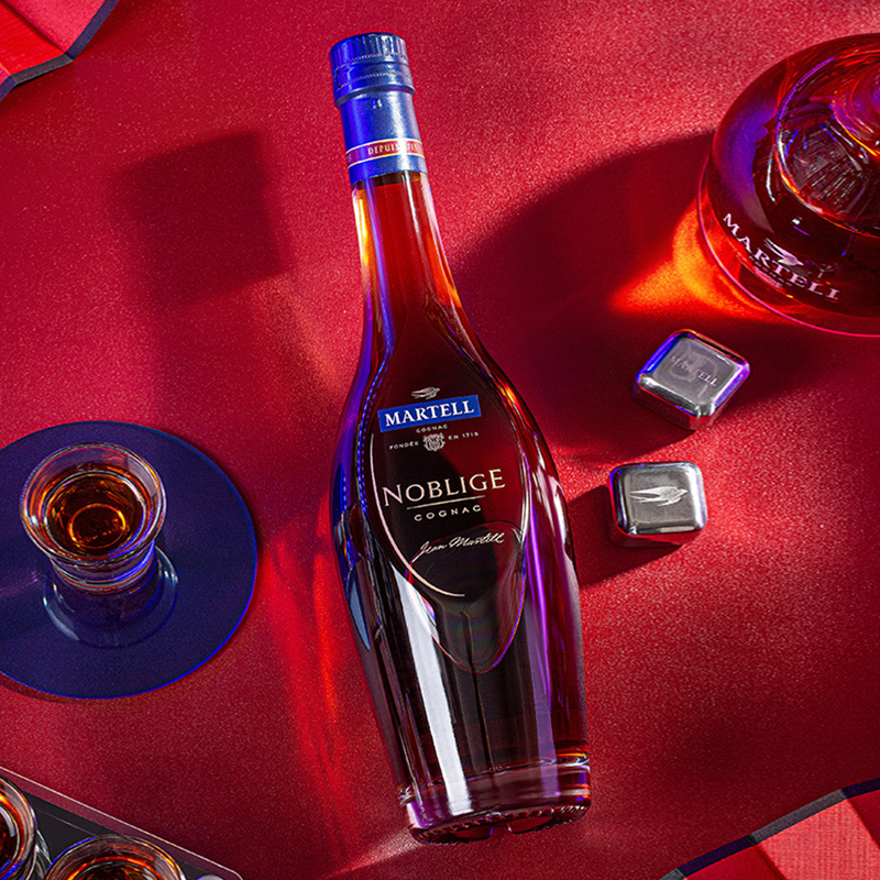Martell马爹利名仕VSOP：法国原装进口的奢华享受，你值得拥有的洋酒礼盒！